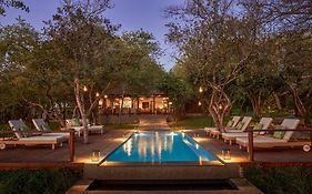 Taj Bush Lodge
